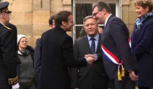 Grand débat: Macron arrive à Autun pour rencontrer des maires