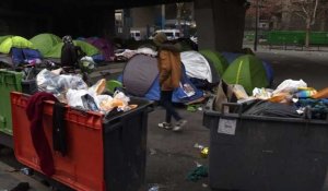 Evacuation d'un campement de migrants insalubre à Paris