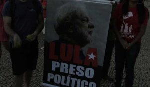 Brésil: pro et anti Lula se rassemblent devant la Cour suprême