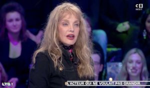 Arielle Dombasle ne connaissait pas la biffle (Terriens du samedi) - ZAPPING TÉLÉ DU 21/01/2019