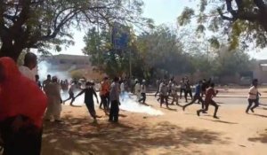 Soudan: tirs de gaz lacrymogène sur les manifestants à Khartoum