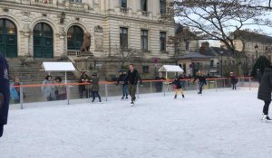 Vannes. La patinoire de Noël est ouverte place de la mairie