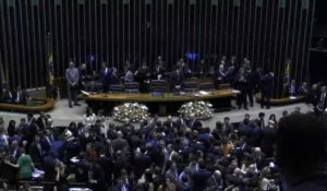 Brésil: les nouveaux députés prêtent serment