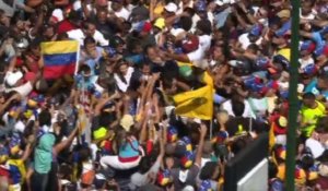 Venezuela: l'opposant Juan Guaido arrive à la manifestation