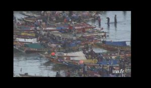 Sénégal : retour des pêcheurs sur la plage de Mbour