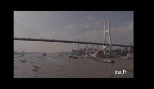 Chine, Shanghai : le pont de Nanpu et l'autoroute circulaire