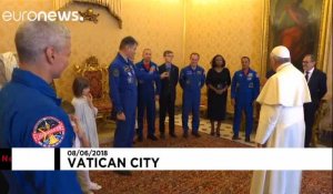 Le pape reçoit des astronautes au Vatican