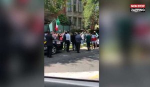  Mexique qualifié : Des supporters chantent devant l'ambassade des sud-cooréens pour les remercier (Vidéo)
