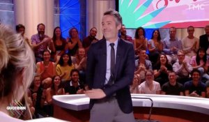 Yann Barthès imite Backpack Kid et tente un floss (Quotidien) - ZAPPING PEOPLE DU 29/06/2018