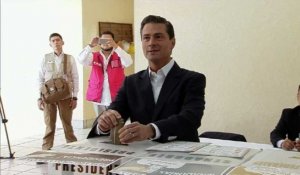 Le président sortant du Mexique Enrique Pena Nieto vote