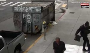 San Francisco : Un homme frappe un SDF allongé dans la rue (Vidéo)