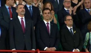 Espagne: 1ère apparition commune pour le roi, Sanchez et Torra