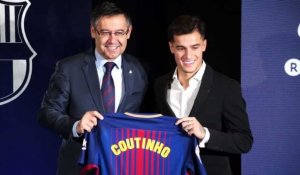Football : Coutinho signe au FC Barcelone