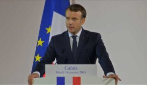 Macron refuse toute "reconstitution" d'une "jungle" à Calais