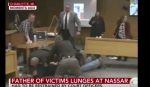 Procès Larry Nassar : le père de victimes se jette sur lui en pleine audience (Vidéo) 