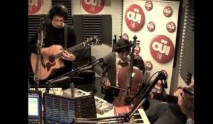 The Wombats - Jump Into The Fog - Session Acoustique OÜI FM