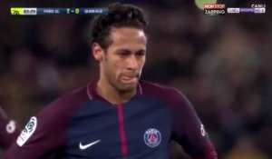 PSG-Dijon : Neymar tire un penalty à la place de Cavani et se fait siffler par les supporters (vidéo)