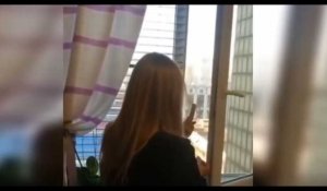 Une russe s'amuse avec des feux d'artifice et met e feu à son appartement (vidéo)