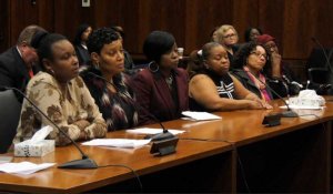 8 femmes brisent l'omerta du harcèlement sexuel chez Ford à Chicago