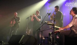 Quand les musicciens de Ndiaz échangent avec les 4e d'Agon-Coutainville au Normandy à Saint-Lô