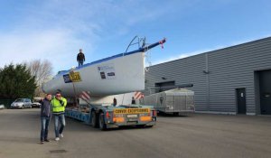 Vendée Globe : L'arrivée du nouveau bateau d'Arnaud Boissières 
