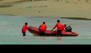 Près des plages paradisiaques de Phuket, un crocodile de 2 mètres rôde