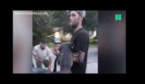 En Floride, la vidéo de cet homme qui va au supermarché avec un crocodile fait scandale