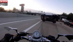 Etats-Unis : un motard victime d'un gros accident de la route (vidéo)