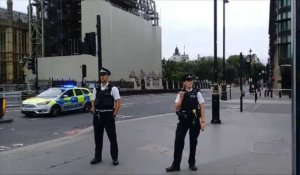 Attaque contre le Parlement de Londres: la police boucle la zone