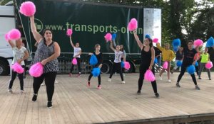 Les majorettes se préparent pour la 40e Fête de la fanfare 