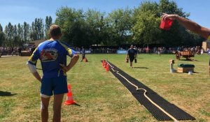 Les épreuves physiques du Festival de la force de Tennie ont donné du fil à retordre aux participants 