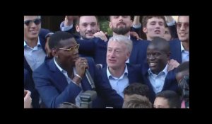Champions du monde: Le show de Paul Pogba à l'Élysée