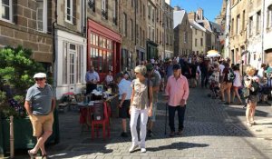Vendeurs et chineurs dans la Haute-Ville ce dimanche 15 juillet