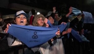 Réactions d'Argentins après le vote du Sénat contre l'avortement
