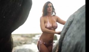 Myla Dalbesio ultra sexy pour Swimsuit Issue (vidéo)