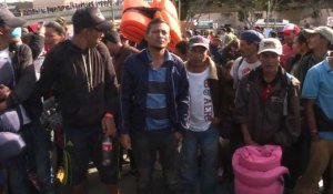Tijuana: des migrants massés près de la frontière américaine
