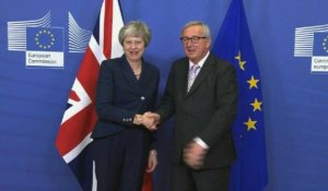 May reçue par Juncker à la veille du sommet Brexit