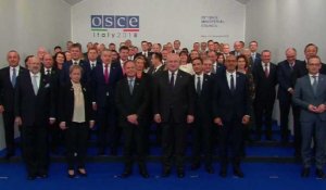 Photo de famille des représentants des pays de l'OSCE