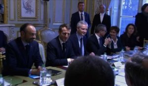 "Gilets jaunes" : Macron reçoit des patrons de banque