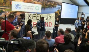 COP24: des manifestants interrompent la délégation américaine