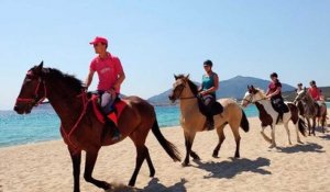 Randonnée équestre : à cheval sur les plages d'Ajaccio