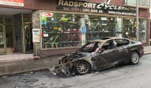 Violences en marge du G20, des voitures incendiées