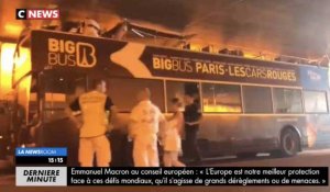 Un bus de touristes s'encastre sous le pont Alexandre III ! - ZAPPING ACTU DU 23/06/2017