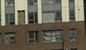 Incendie à Londres: terreur au dix-huitième étage