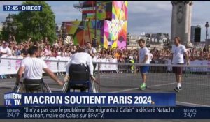JO 2024 : Emmanuel Macron s'essaie au tennis en fauteuil roulant