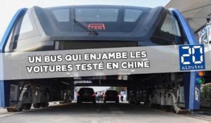 Un bus qui enjambe les voitures testé dans la ville de Qinhuangdao