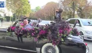 Lady Gaga monte dans une ASTON MARTIN LAGONDA Cabriolet de 1955 pour aller faire la promotion de son parfum à Paris