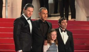 Cannes 2018: l'équipe du film "Dogman" foule le tapis rouge