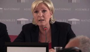 Islamisme: le gouvernement français fait "l'autruche" (Le Pen)