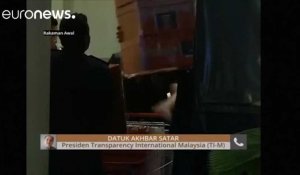Malaisie : des sacs d'argent liquide et de bijoux trouvés chez l'ex-Premier ministre